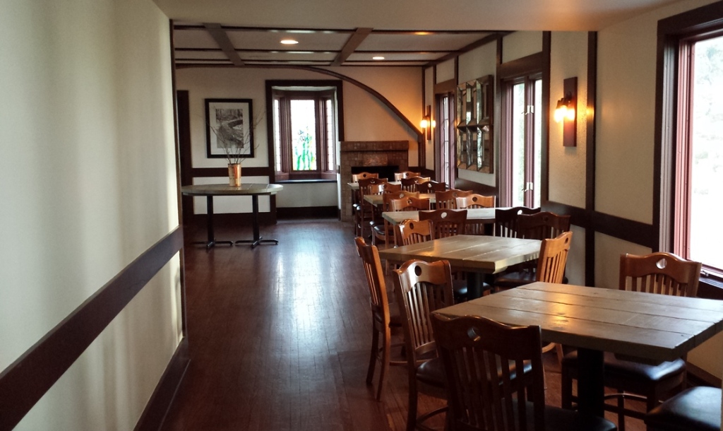 Bowers Harbor Inn, Traverse City Two Restaurants and a Ghost