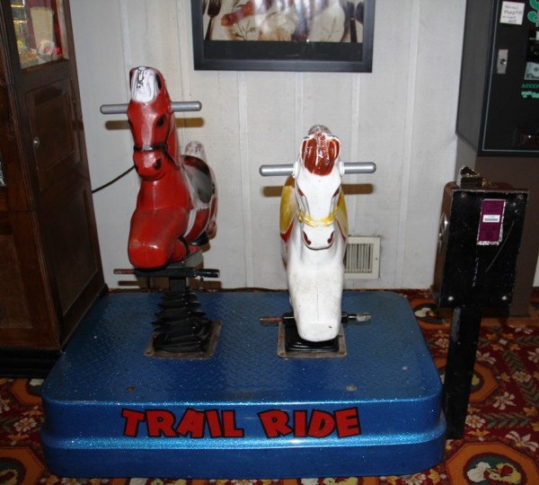 White Fence Farm, Romeoville IL Popular Chicken Restaurant on Route 66