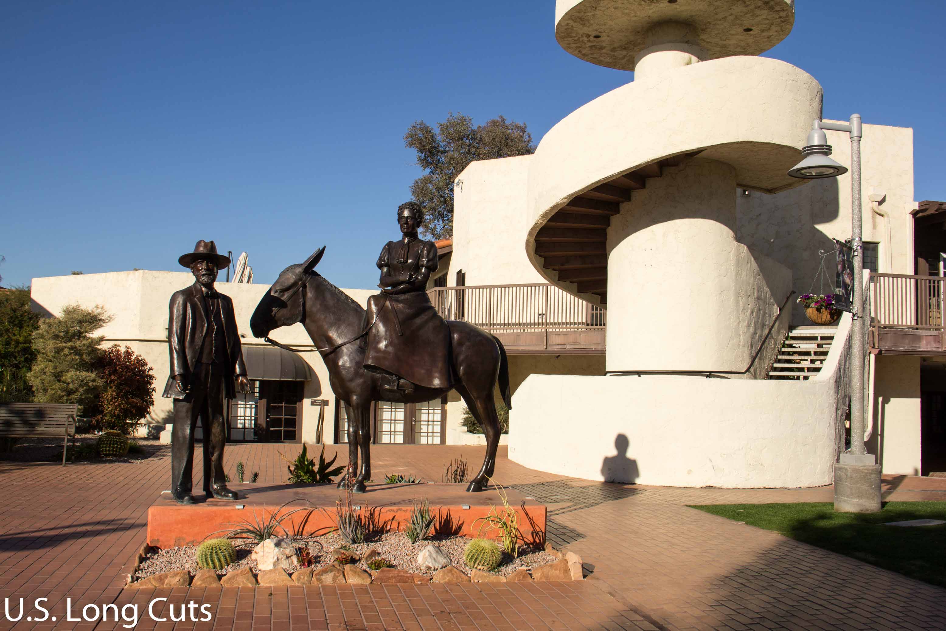 sculptures of Scottsdale founders