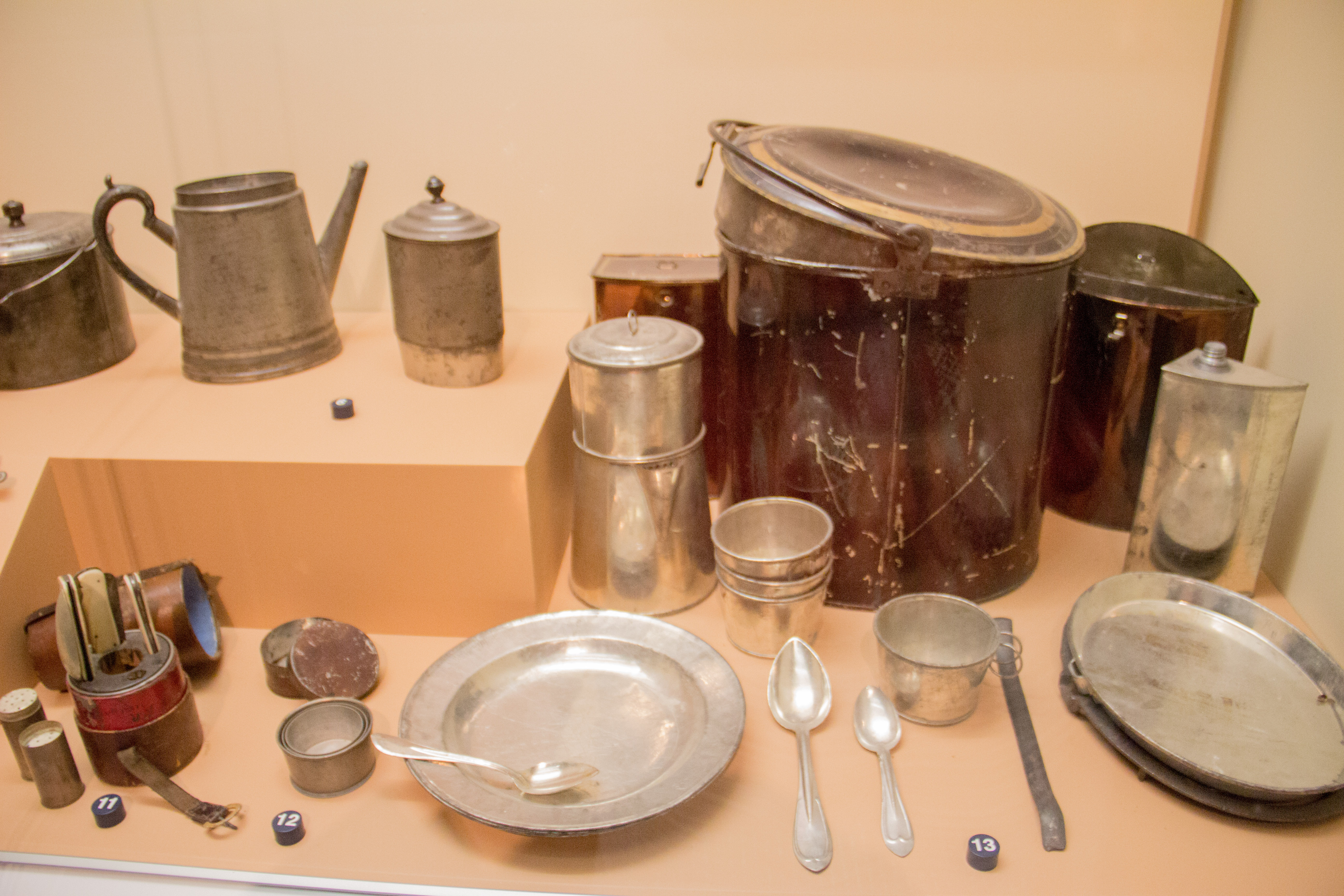 Civil War cooking and eating utensils