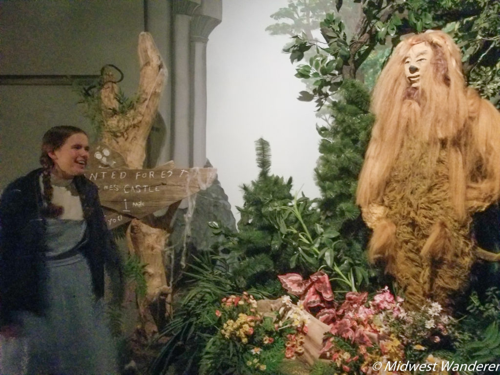 Dorothy meets the Cowardly Lion