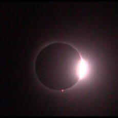 43-Second Solar Eclipse Diamond Ring Reveal
